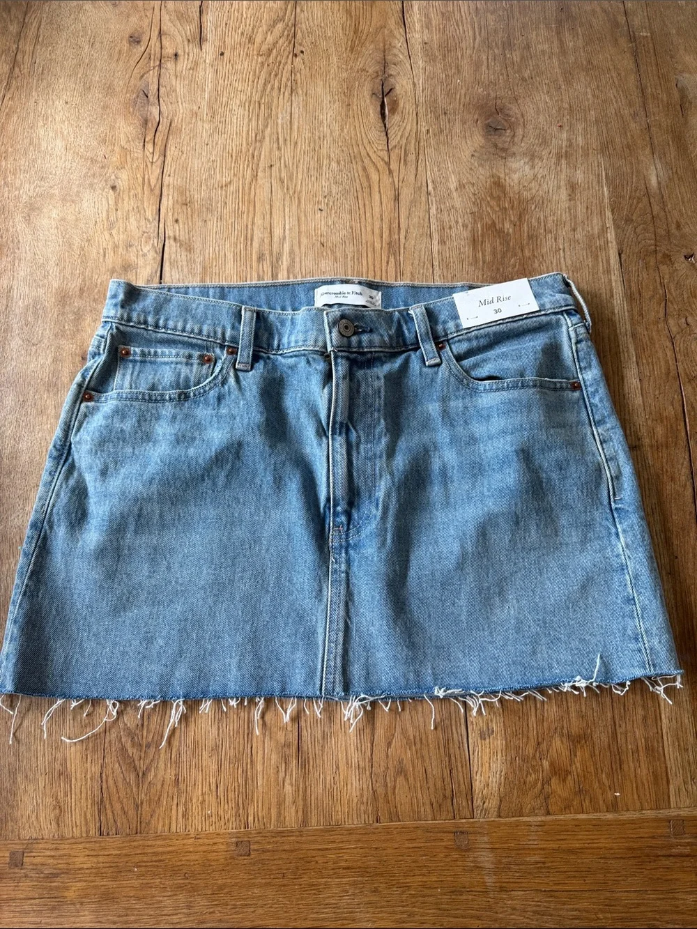 Abercrombie & Fitch Curve Love Mid-rise Light Blue Denim Mini Skirt-Size 30 NWT